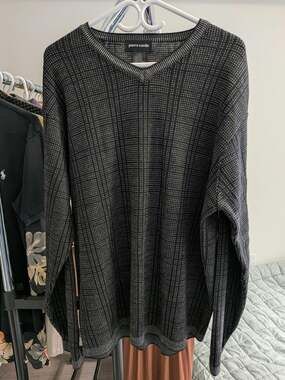 Pierre Cardin Men's V-Neck Sweater – Black Grey Textured Knit - Y2K - Men's Larg